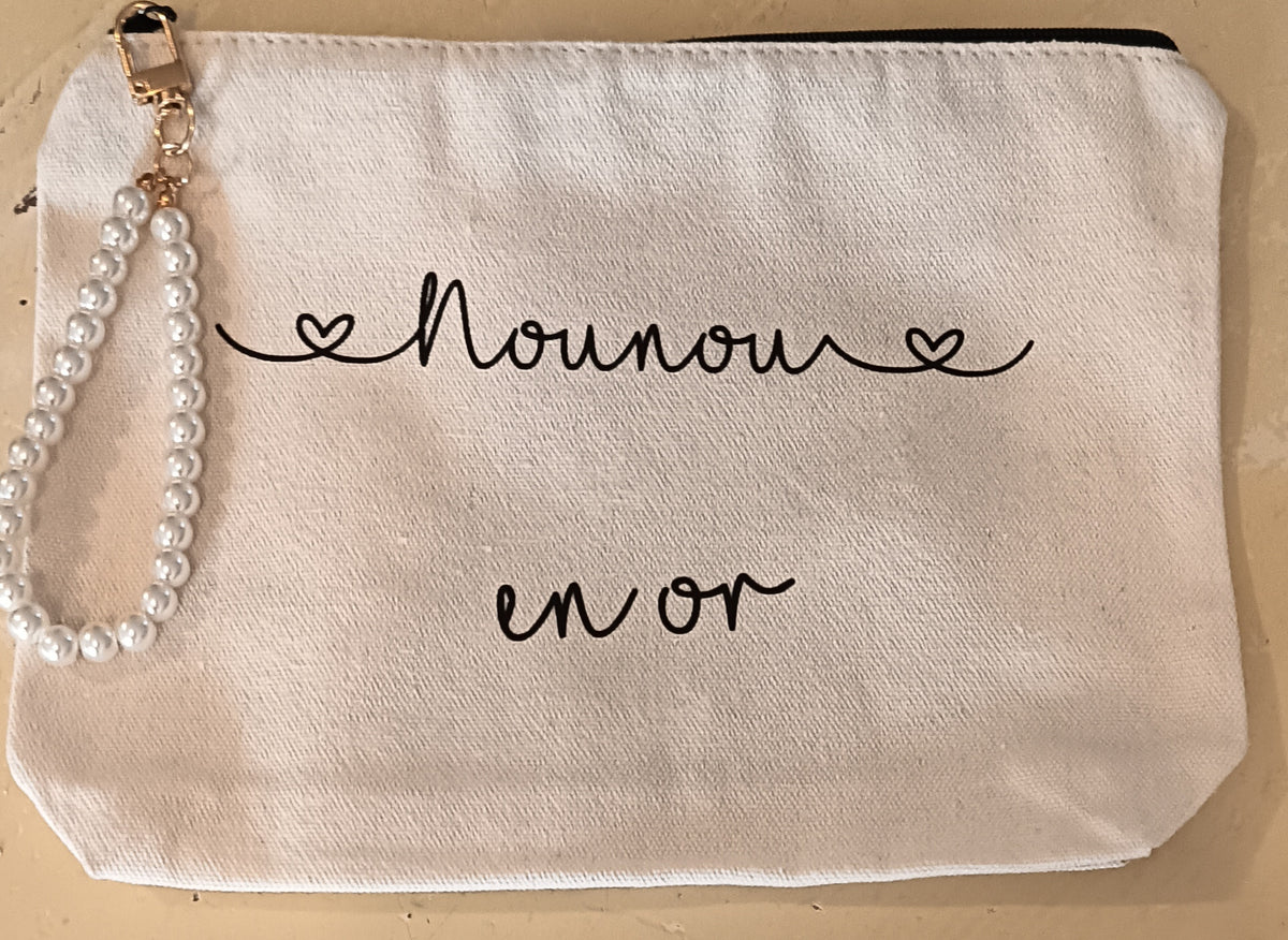 Pochette nounou en or